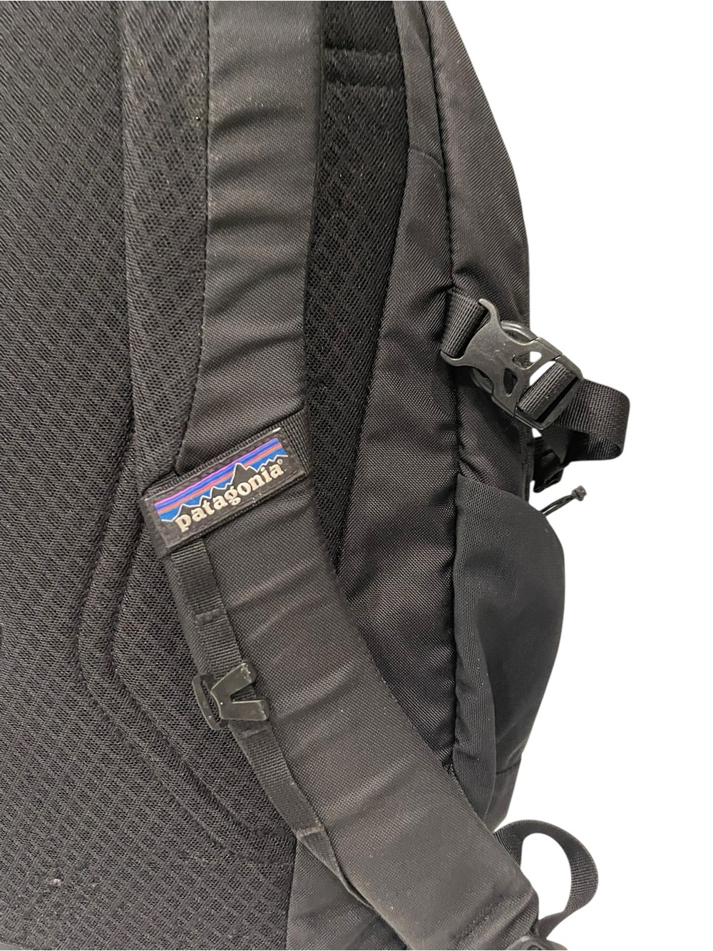 Patagonia Black Compact Everyday Backpack - Picture 4 of 10